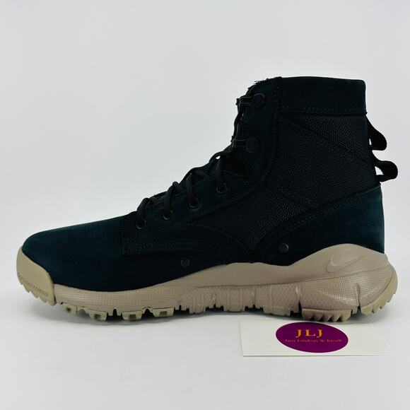 Nike Men\'s SFB 6\